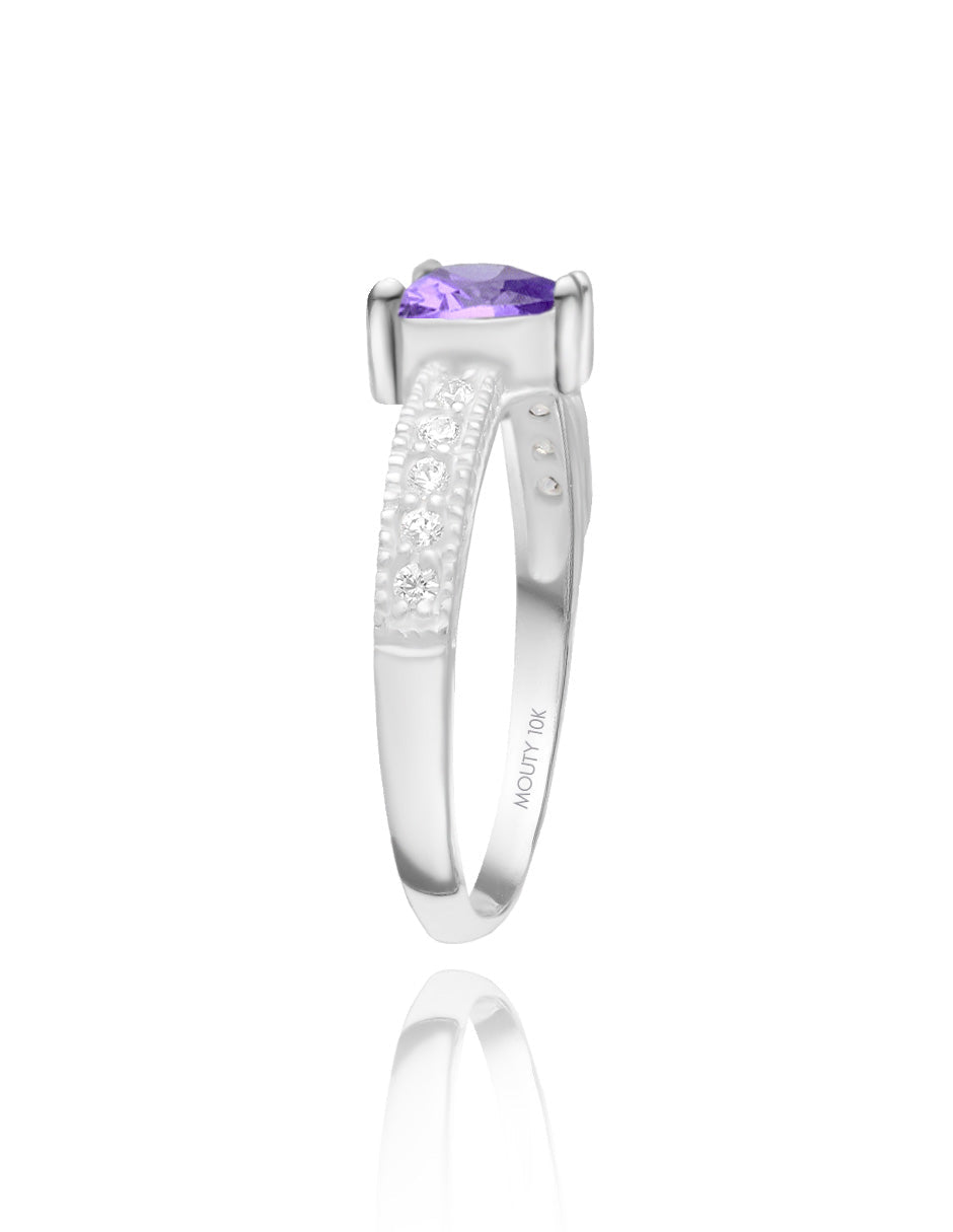 Fanny ring in 14k white gold with purple zirconia