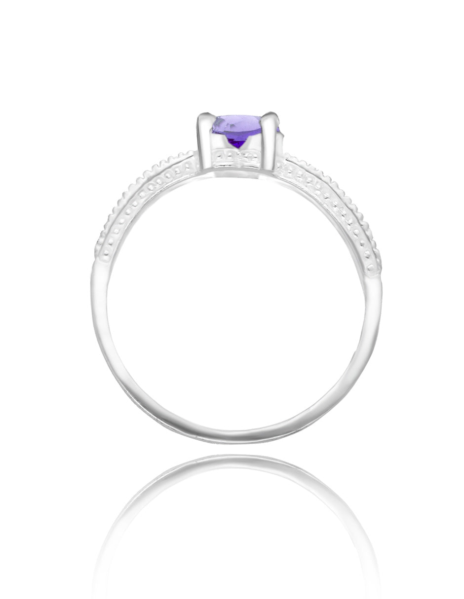 Fanny ring in 14k white gold with purple zirconia