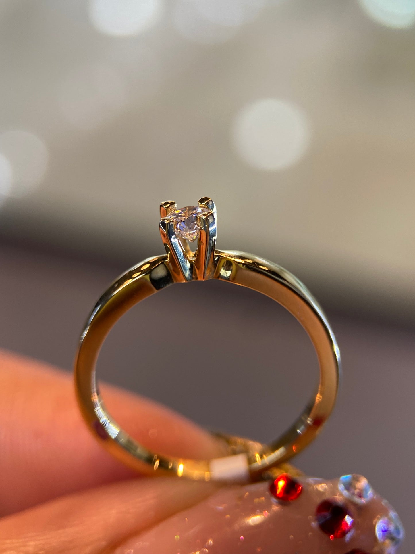 Celine ring in 14k yellow gold with diamond