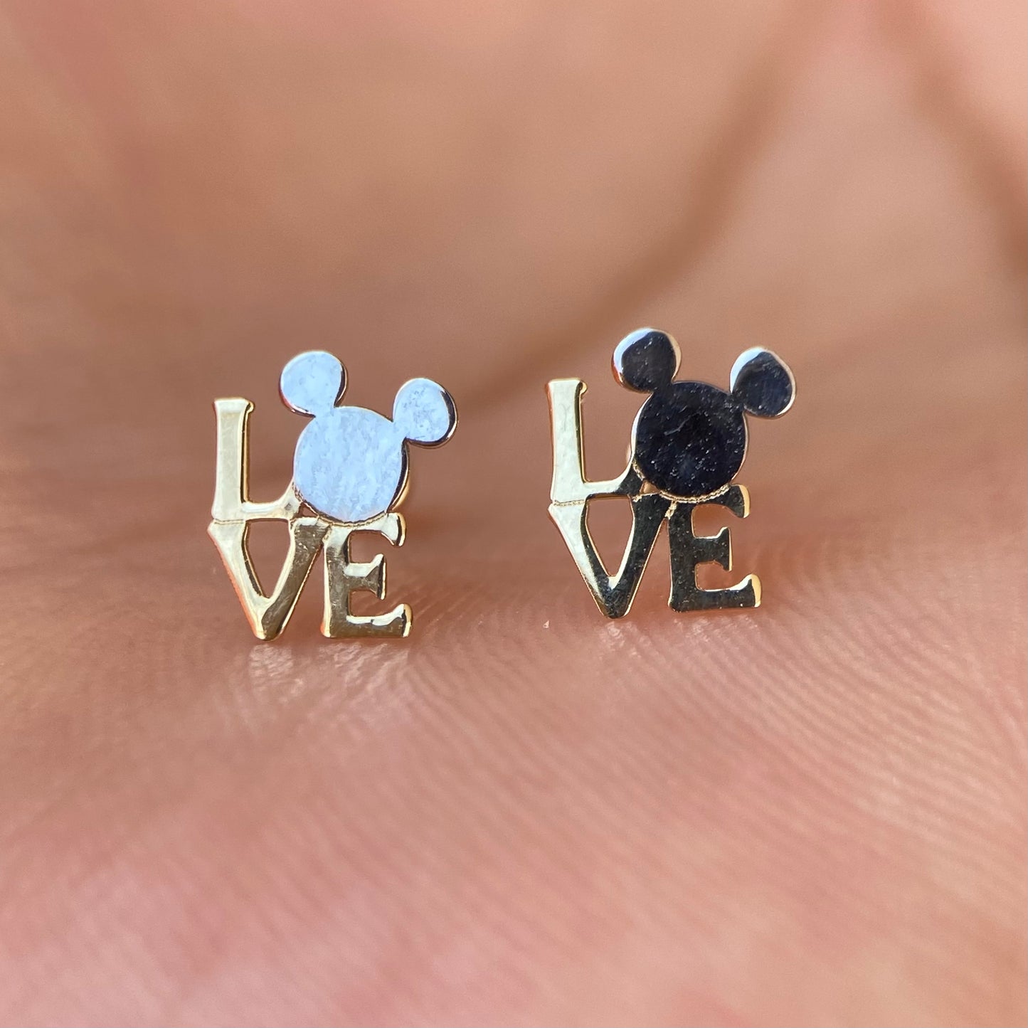 Broqueles love Mickey oro blanco y amarillo 10k  Disney®️ 7mm