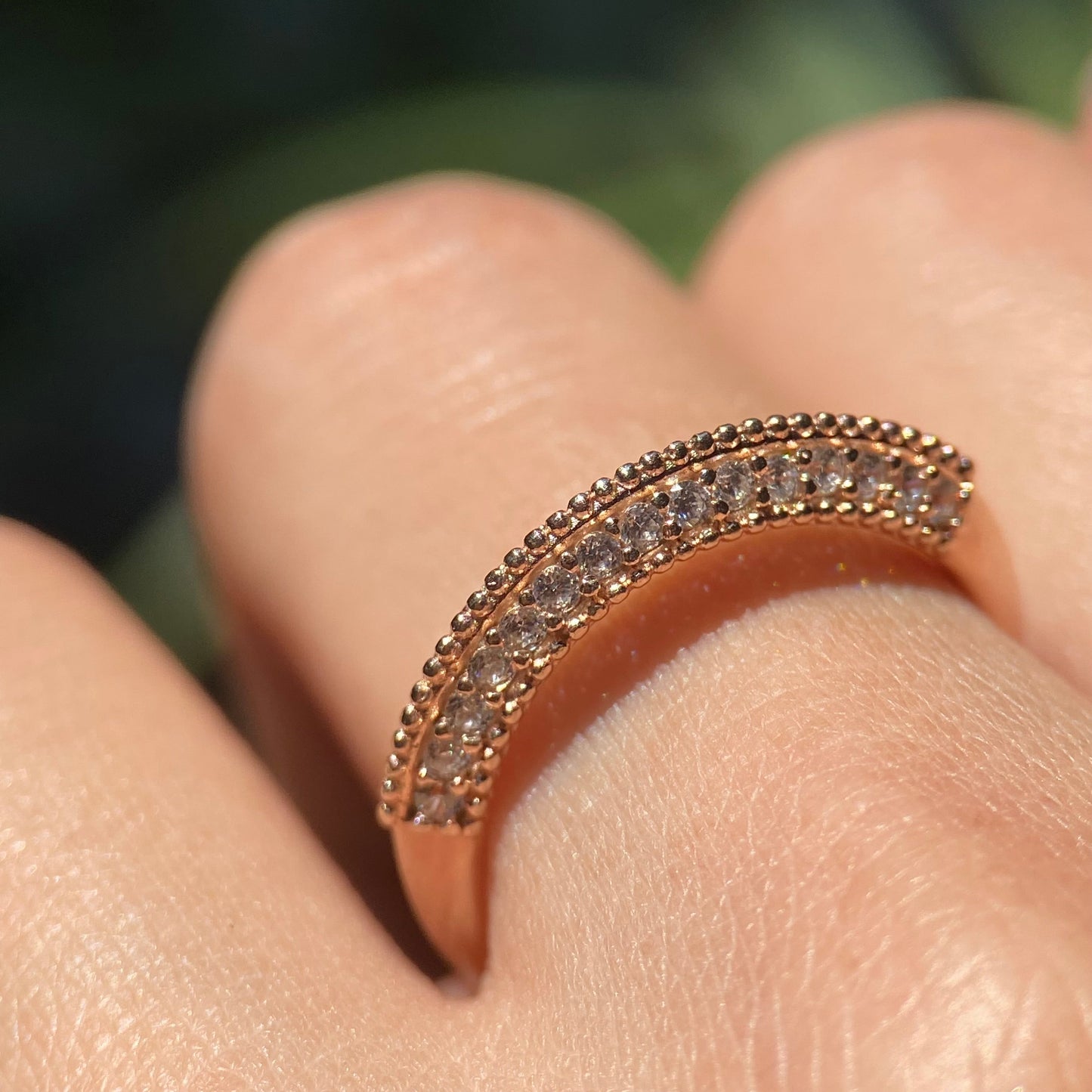 Elsie ring in 18k rose gold with zircons